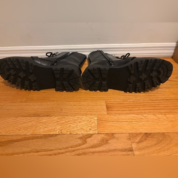 Worn once! Black Lace-Up Women's Boots - Picture 3 of 5